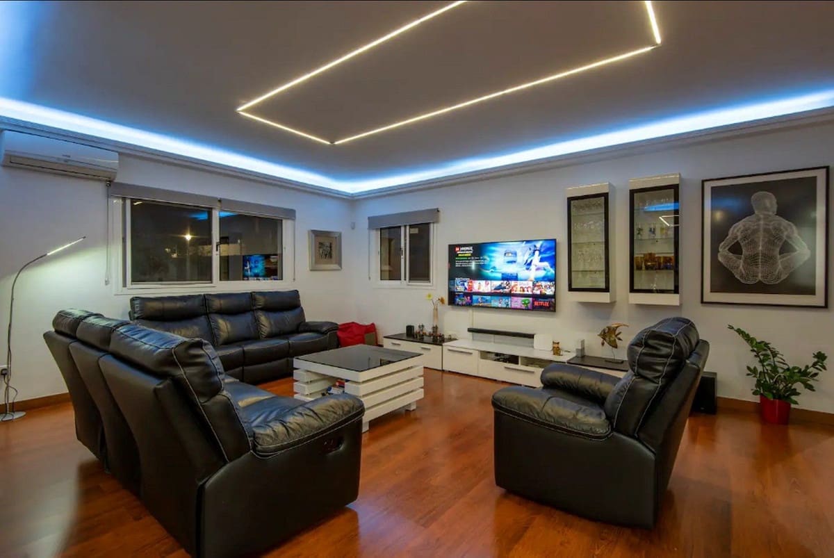 5 bedroom Villa for sale in Torremolinos with pool - € 990,000 (Ref: 9480511)