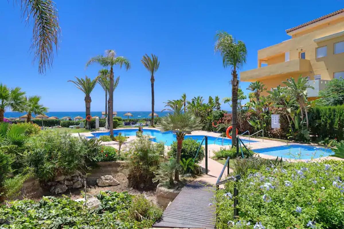 3 Zimmer Apartment zu verkaufen in La Cala de Mijas mit Pool - 995.000 € (Ref: 9480512)