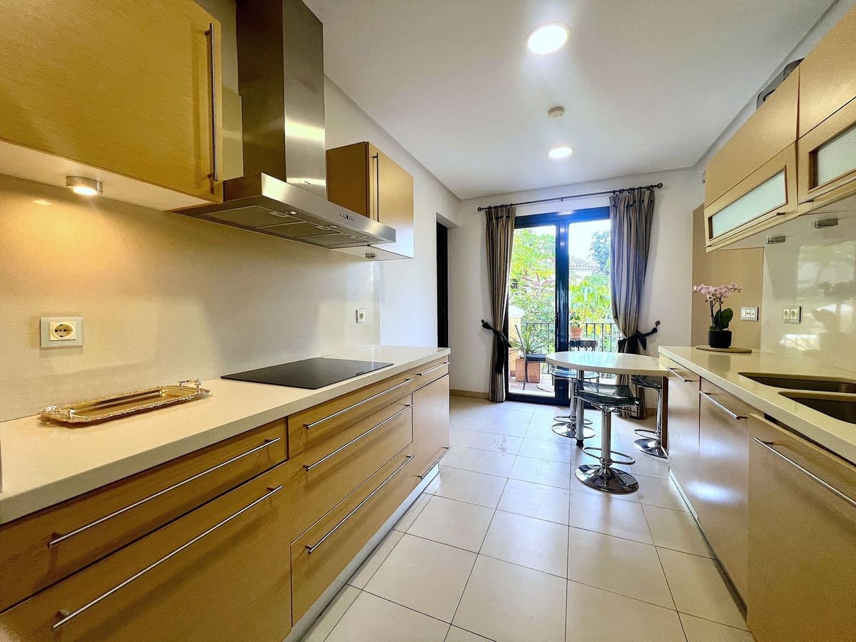 3 soverom Leilighet til salgs i Benahavis med svømmebasseng - € 995 000 (Ref: 9480514)