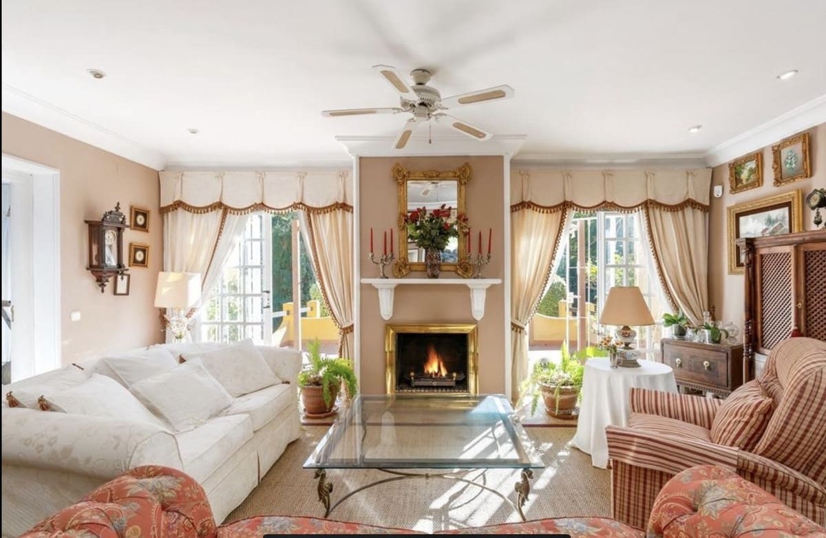 3 bedroom Villa for sale in El Rosario with pool garage - € 995,000 (Ref: 9480516)