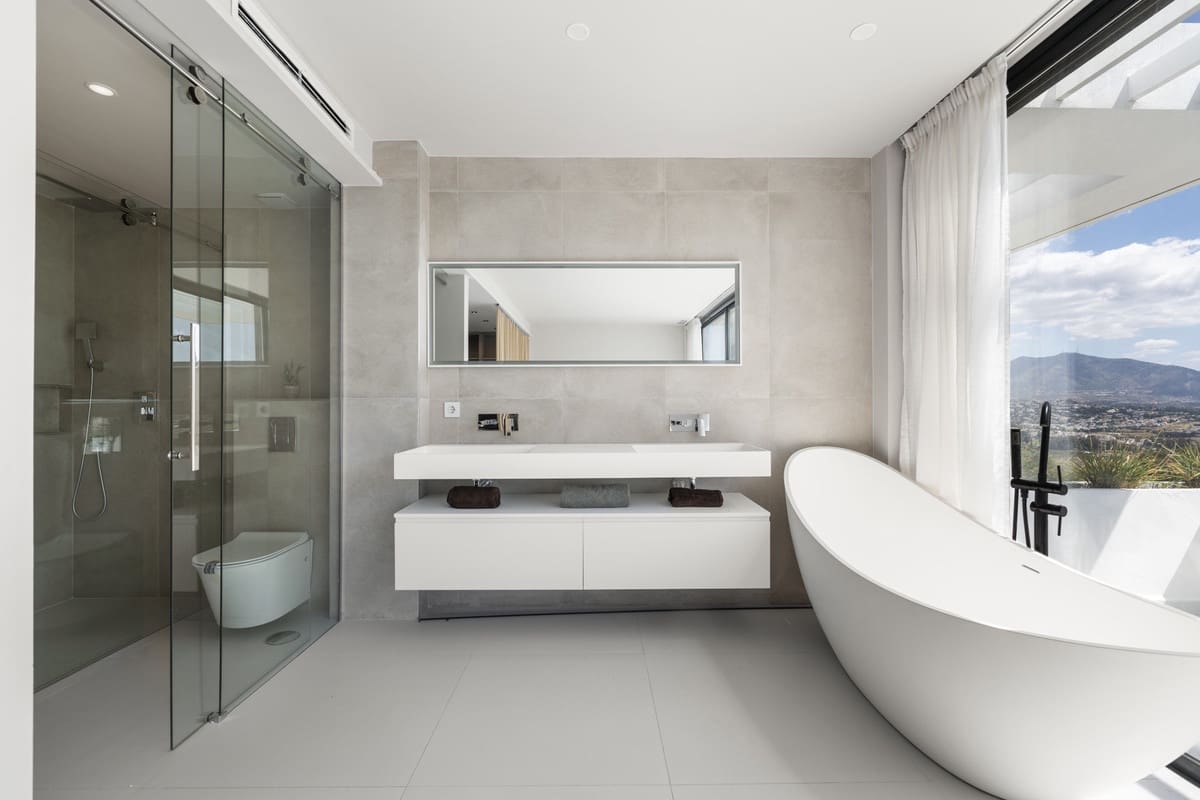 3 bedroom Villa for sale in Mijas Costa with pool garage - € 995,000 (Ref: 9480518)