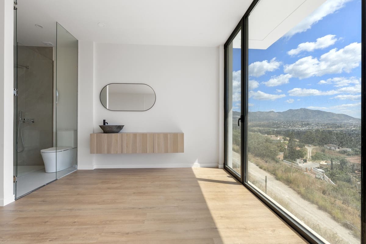 3 bedroom Villa for sale in Mijas Costa with pool garage - € 995,000 (Ref: 9480518)