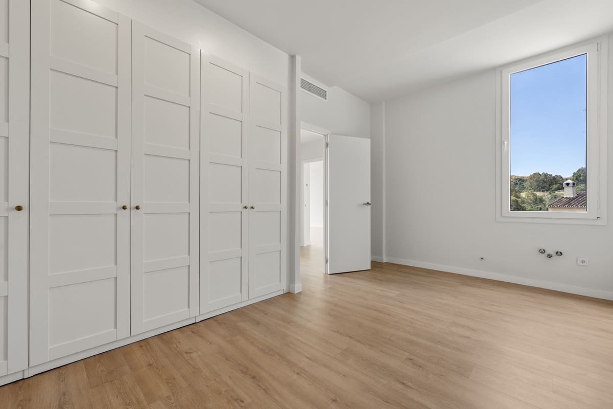 3 bedroom Villa for sale in Mijas Costa with pool garage - € 995,000 (Ref: 9480518)