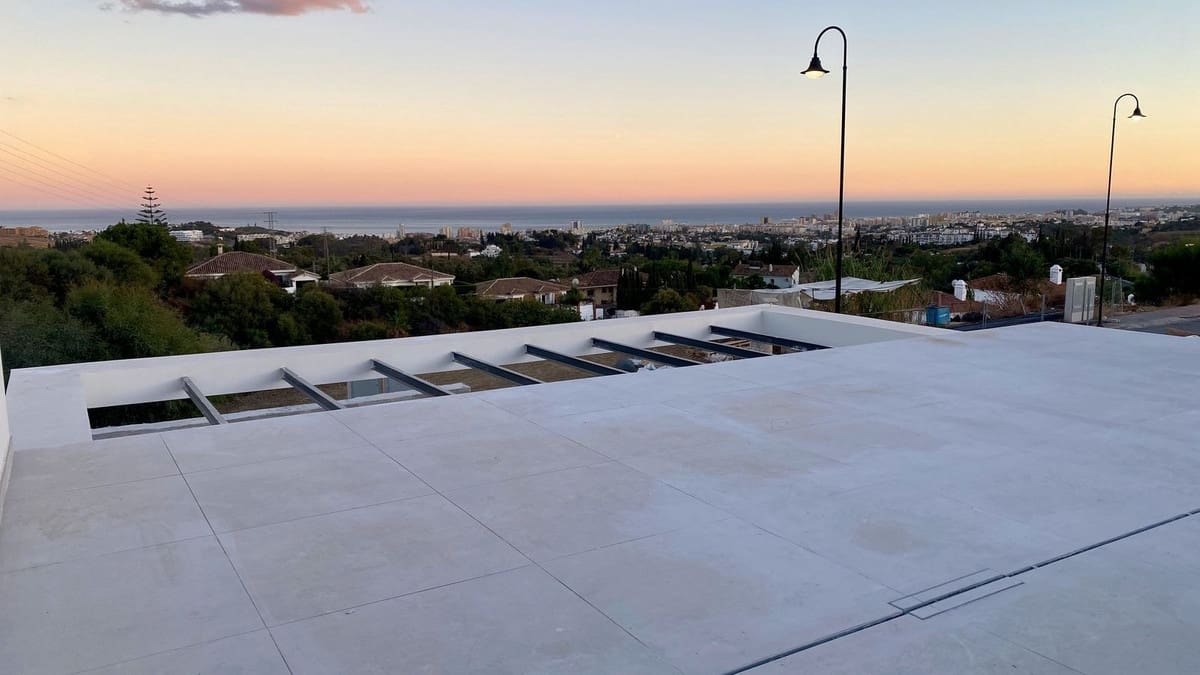 4 bedroom Villa for sale in Mijas with pool - € 995,000 (Ref: 9480520)