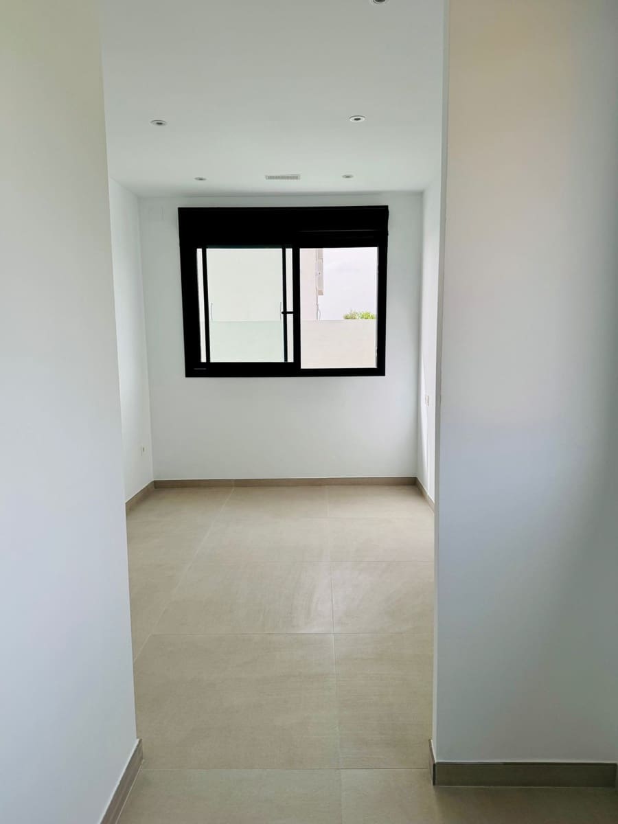 4 bedroom Villa for sale in Mijas with pool - € 1,045,000 (Ref: 9480520)