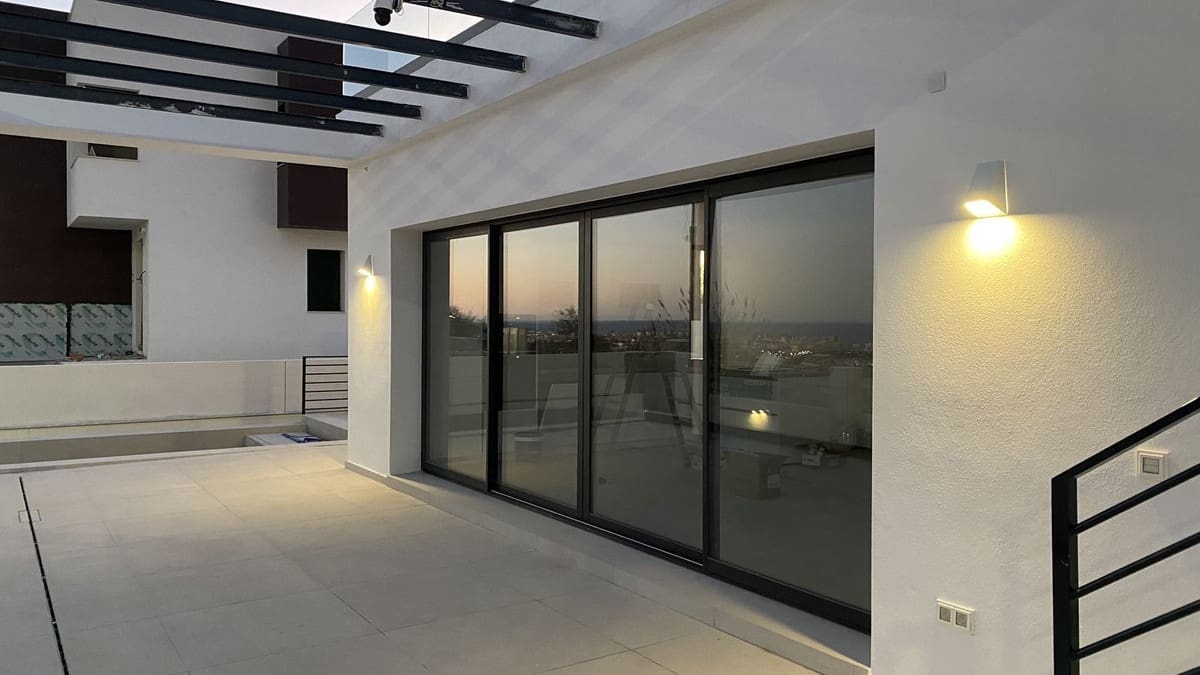 4 bedroom Villa for sale in Mijas with pool - € 1,045,000 (Ref: 9480520)