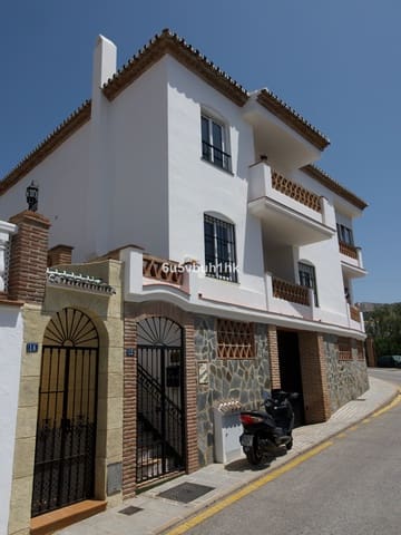 Chalet de 4 habitaciones en Mijas pueblo, Mijas en venta - 995.000 € (Ref: 9480521)