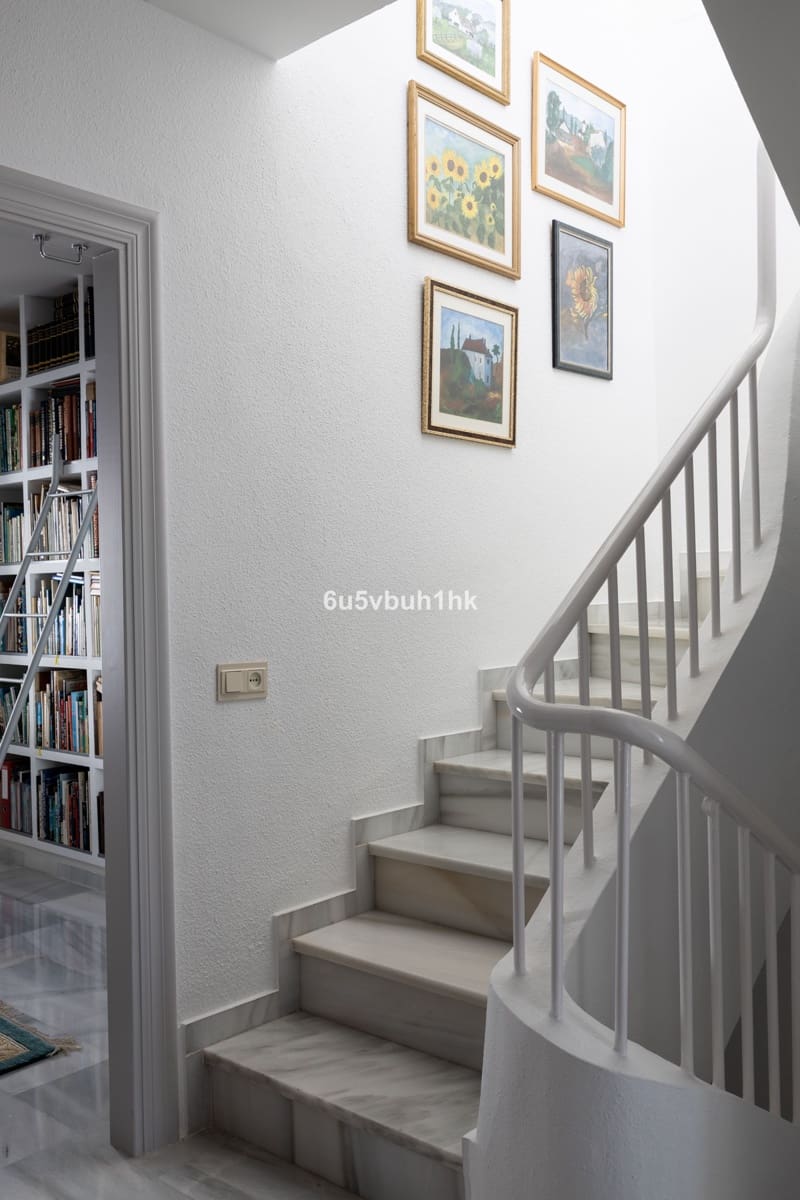 4 bedroom Villa for sale in Mijas - € 995,000 (Ref: 9480521)