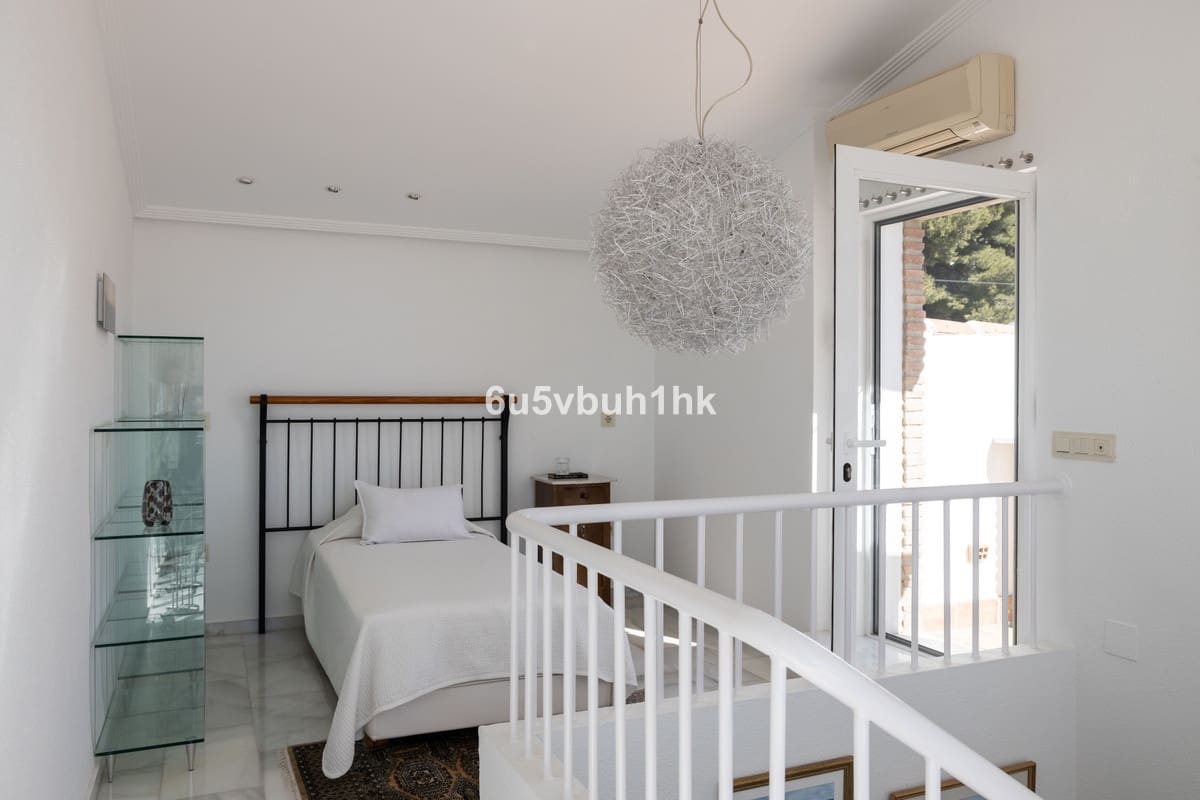 4 soveværelse Villa til salg i Mijas med garage - € 995.000 (Ref: 9480521)