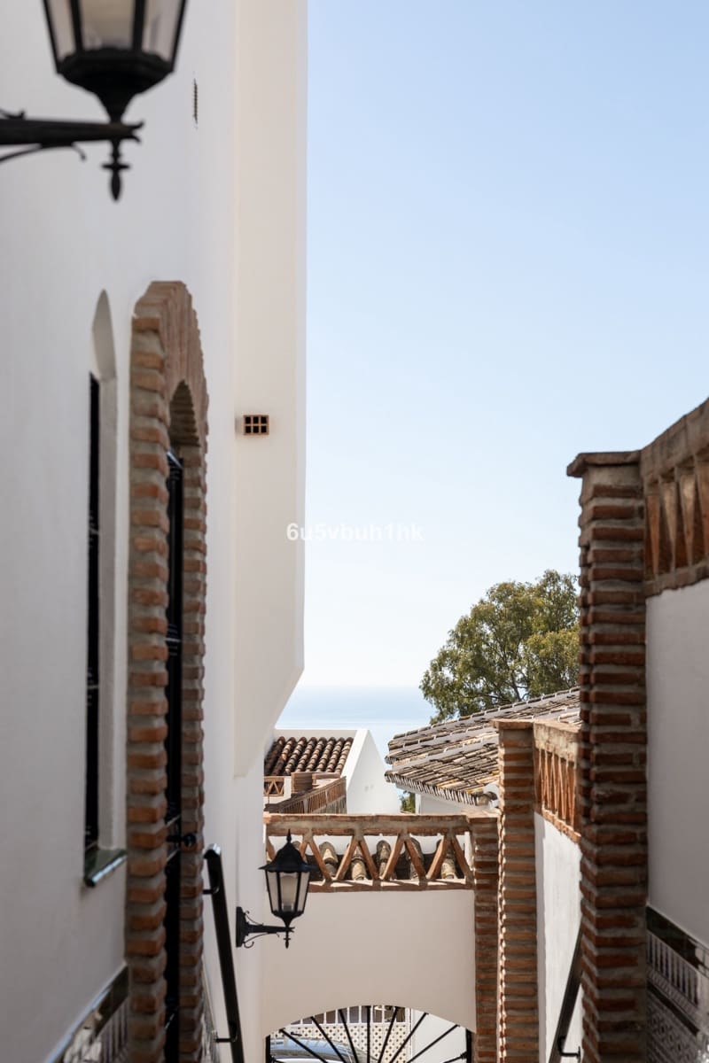 4 soveværelse Villa til salg i Mijas med garage - € 995.000 (Ref: 9480521)