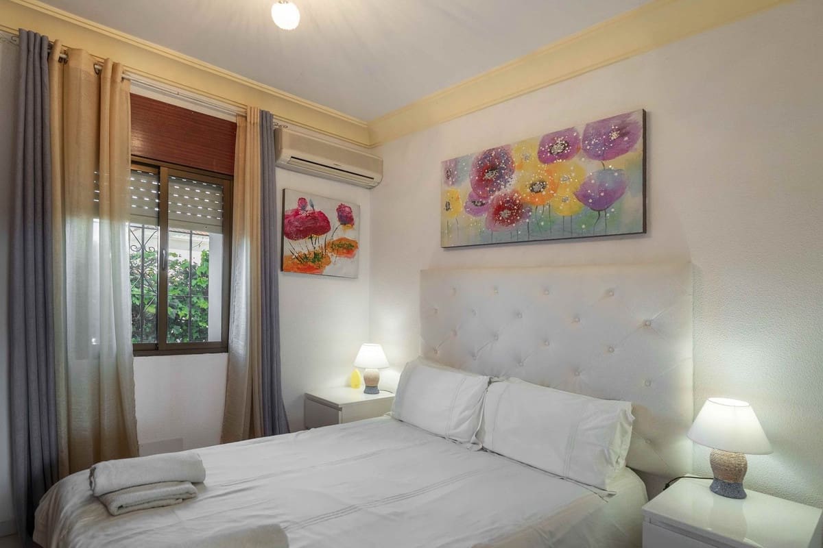 5 sovrum Villa till salu i Estepona med pool garage - 995 000 € (Ref: 9480522)