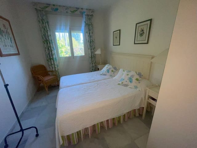 Chalet de 5 habitaciones en Sotogrande Alto, San Roque en venta con piscina - 995.000 € (Ref: 9480523)