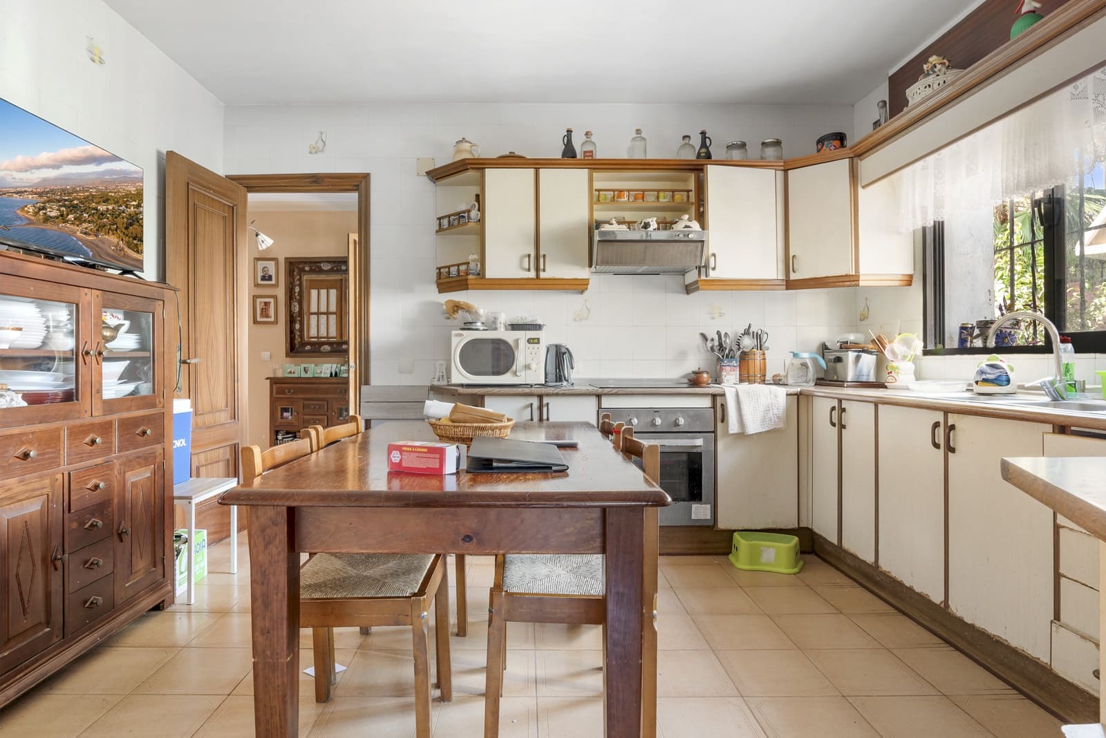 6 soveværelse Villa til salg i Estepona med swimmingpool - € 995.000 (Ref: 9480525)