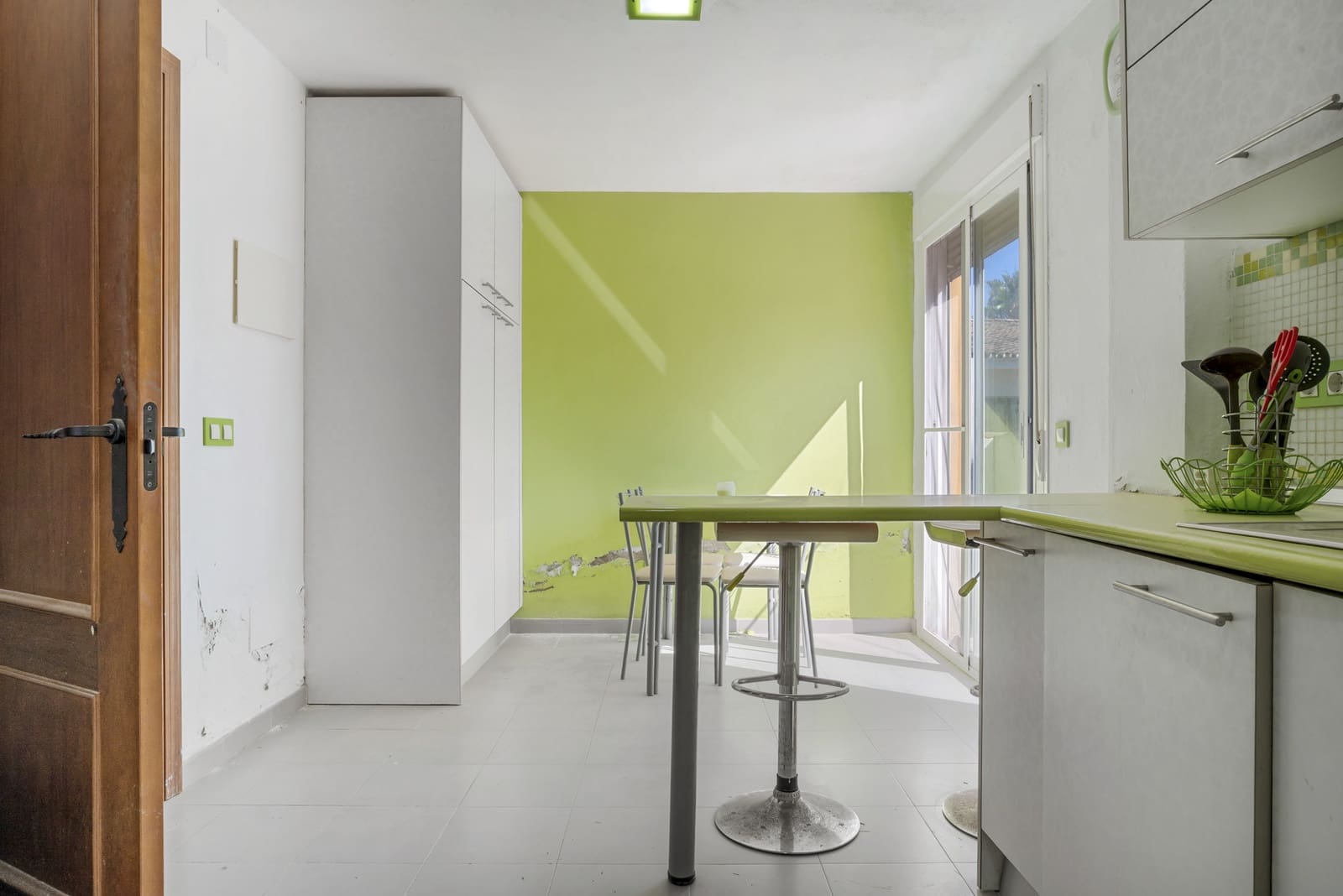 6 soveværelse Villa til salg i Estepona med swimmingpool - € 995.000 (Ref: 9480525)