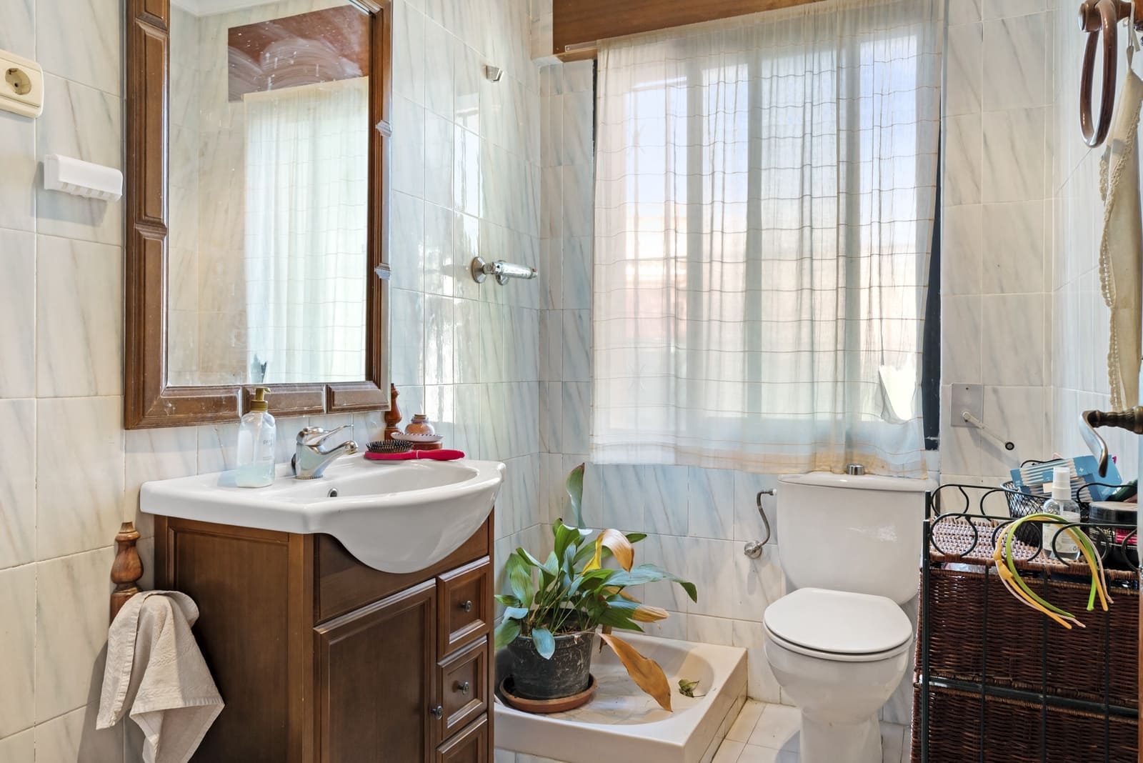 6 soveværelse Villa til salg i Estepona med swimmingpool - € 995.000 (Ref: 9480525)