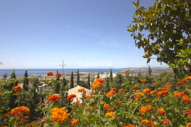 6 soveværelse Villa til salg i Centro, Estepona med swimmingpool - € 1.095.000 (Ref: 9480526)