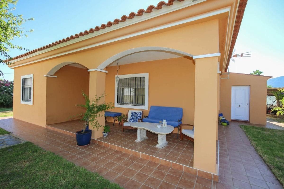 5 bedroom Villa for sale in Alhaurin de la Torre - € 997,000 (Ref: 9480530)