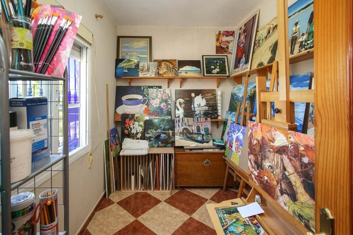 5 bedroom Villa for sale in Alhaurin de la Torre - € 997,000 (Ref: 9480530)