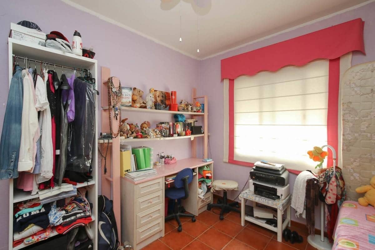 5 bedroom Villa for sale in Alhaurin de la Torre - € 997,000 (Ref: 9480530)