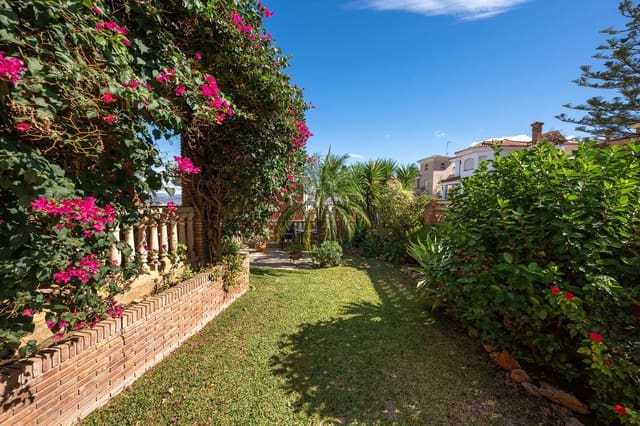 5 bedroom Villa for sale in Alhaurín de la Torre with pool garage - € 998,000 (Ref: 9480532)