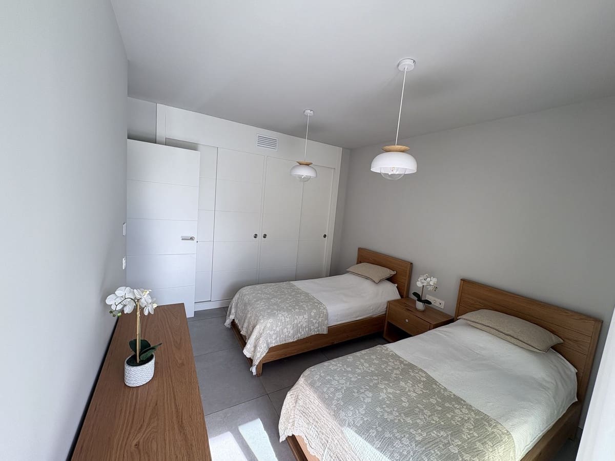 3 bedroom Apartment for sale in Elviria with pool - € 999,000 (Ref: 9480533)