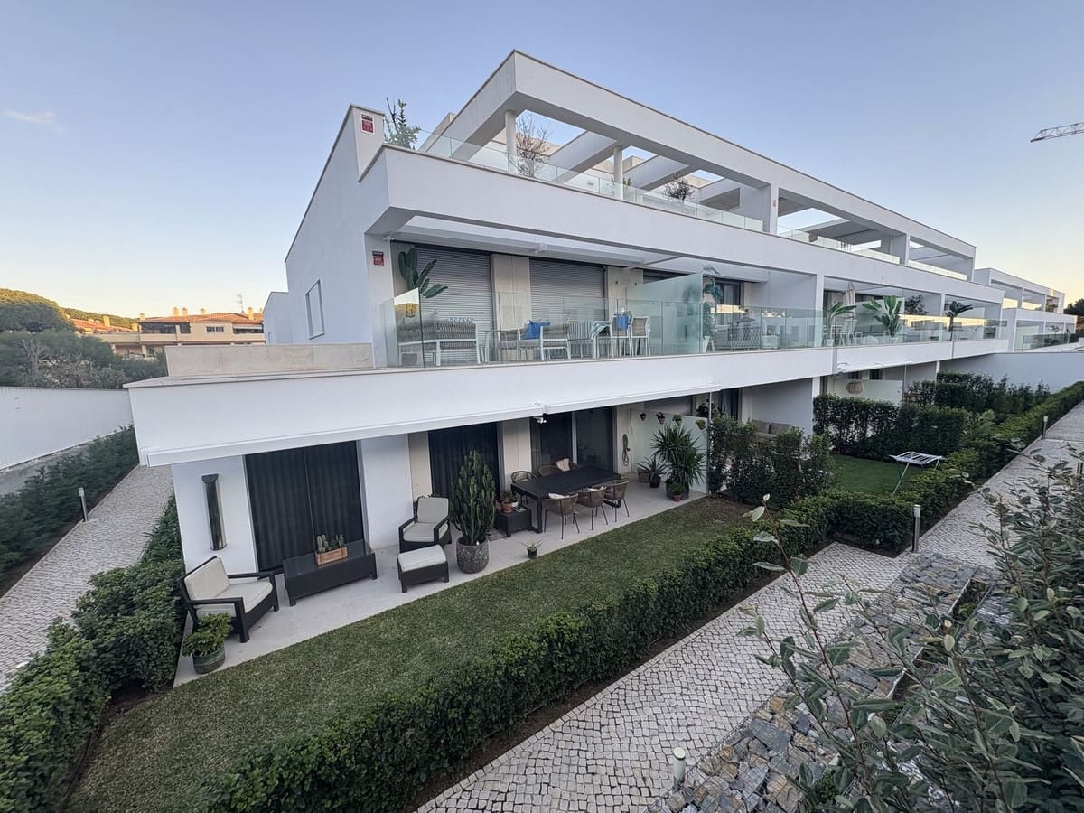 3 bedroom Apartment for sale in Elviria with pool - € 999,000 (Ref: 9480533)