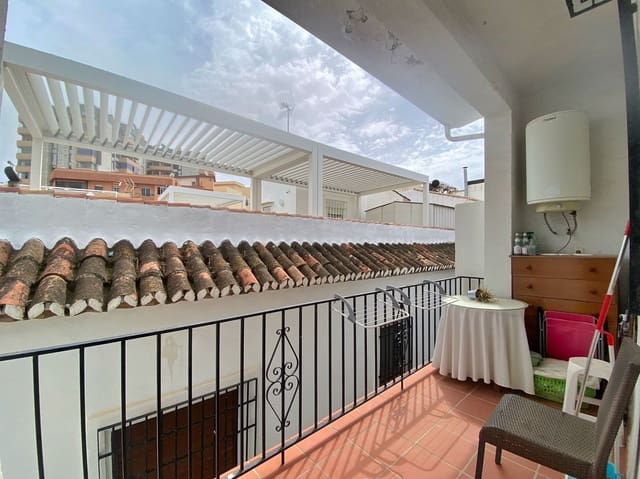 Casa de 7 habitaciones en Marbella en venta - 2.100.000 € (Ref: 9480535)