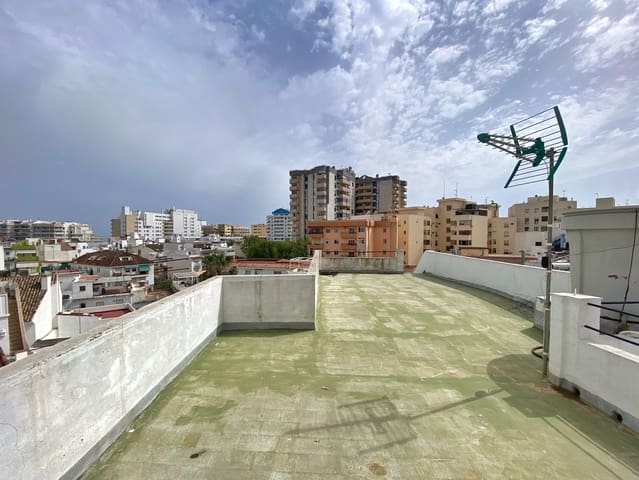 Casa de 7 habitaciones en Marbella en venta - 2.100.000 € (Ref: 9480535)