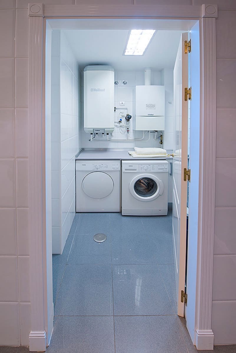 2 sypialnia Apartament na sprzedaż w Marbella z basenem - 1 000 000 € (Ref: 9480536)