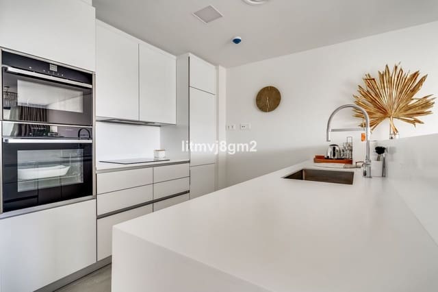 3 bedroom Apartment for sale in Cabopino, Marbella with pool - € 1,000,000 (Ref: 9480537)