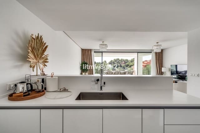 3 bedroom Apartment for sale in Cabopino, Marbella with pool - € 1,000,000 (Ref: 9480537)