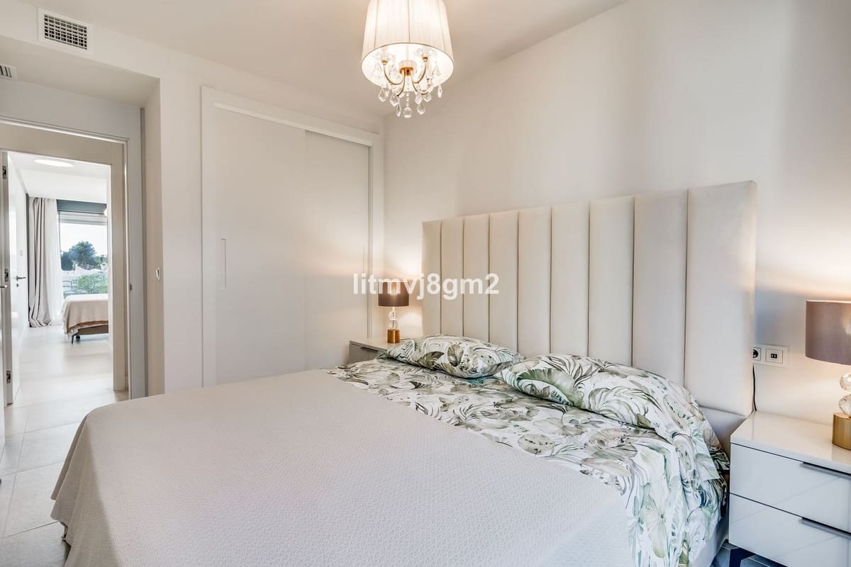 3 bedroom Apartment for sale in Cabopino with pool - € 1,000,000 (Ref: 9480537)