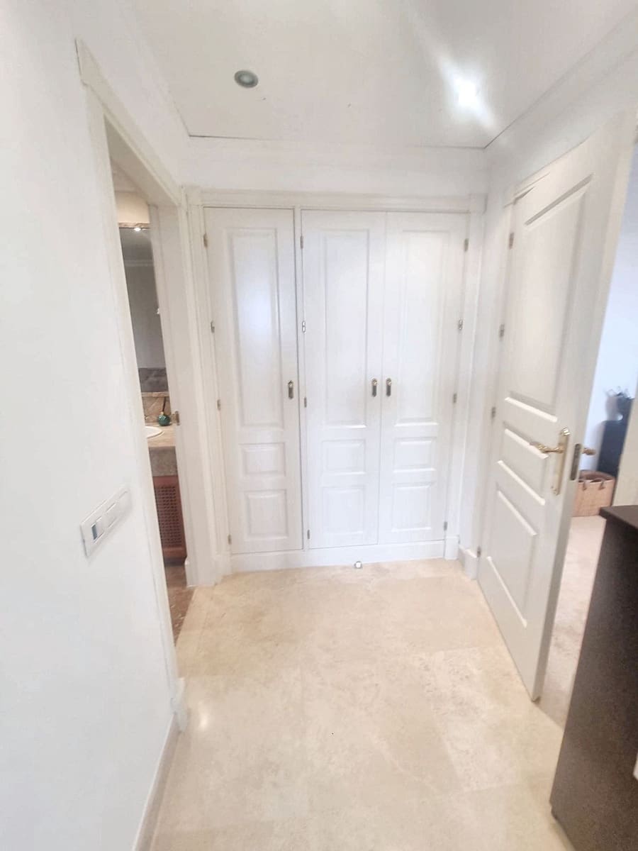 3 bedroom Penthouse for sale in El Paraiso - € 1,000,000 (Ref: 9480538)