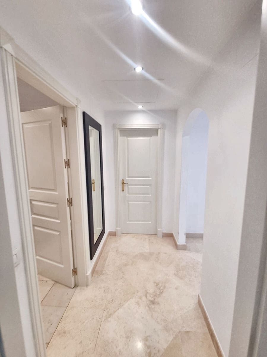 3 bedroom Penthouse for sale in El Paraiso - € 1,000,000 (Ref: 9480538)