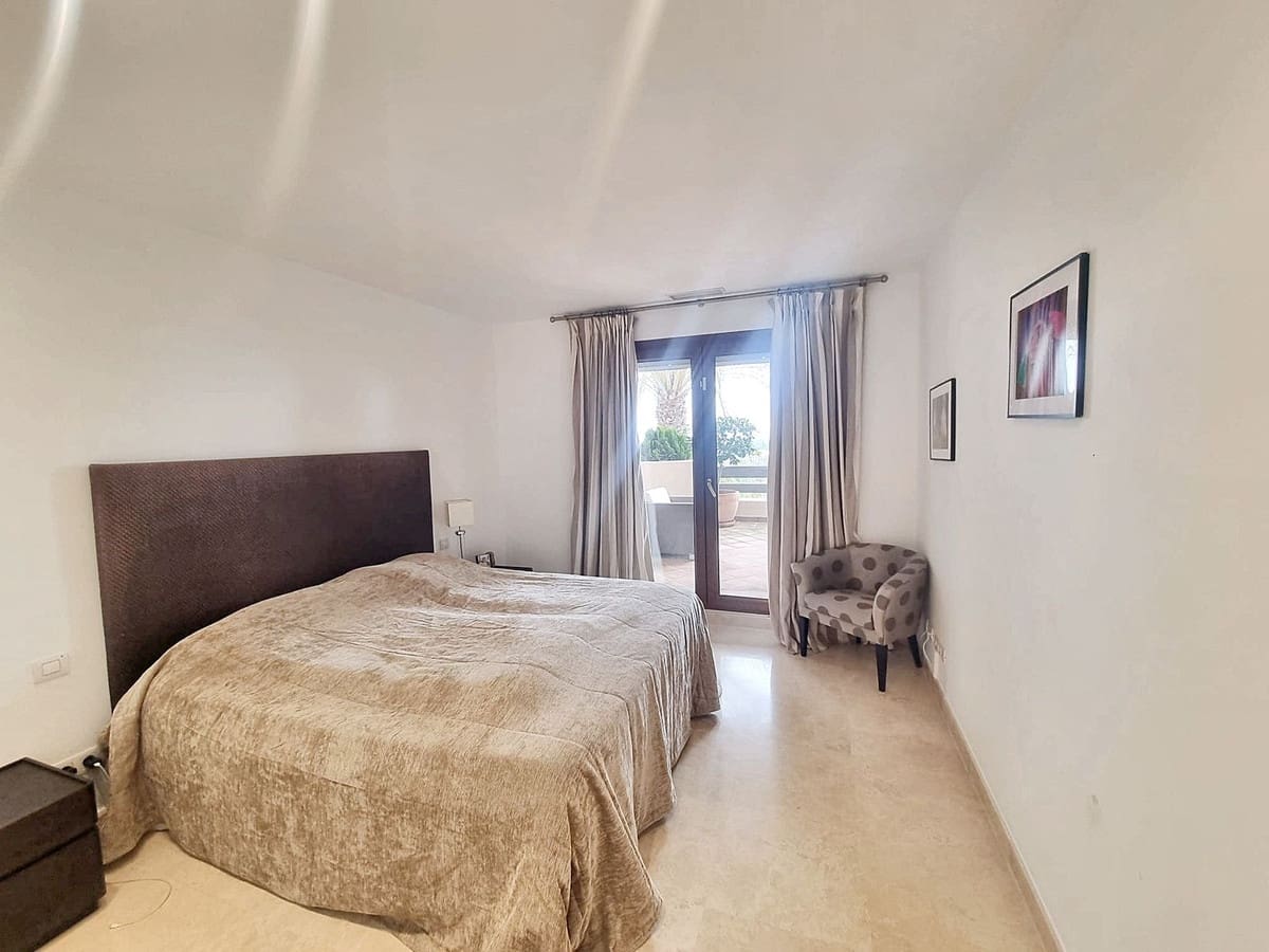 3 bedroom Penthouse for sale in El Paraiso - € 1,000,000 (Ref: 9480538)