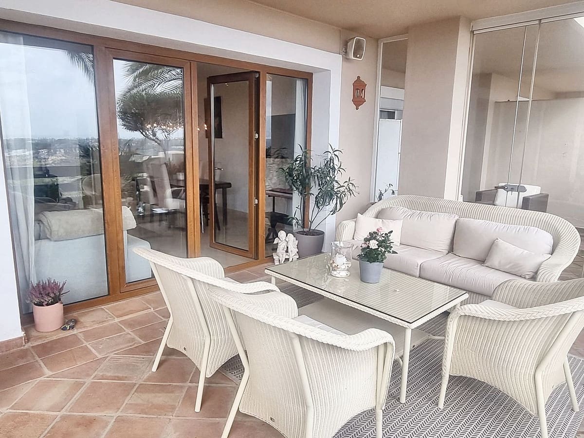 3 bedroom Penthouse for sale in El Paraiso - € 1,000,000 (Ref: 9480538)