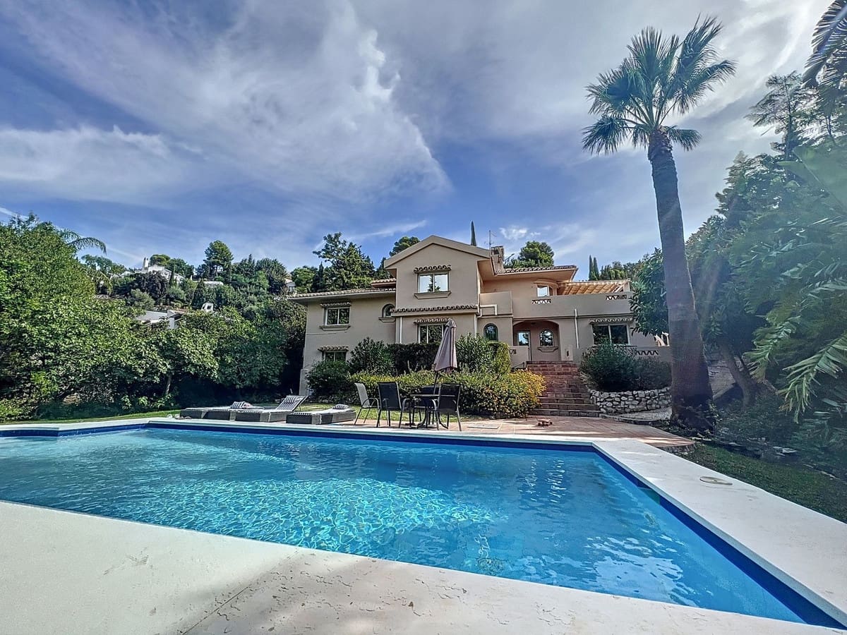 5 bedroom Villa for sale in Mijas with pool - € 1,000,000 (Ref: 9480539)