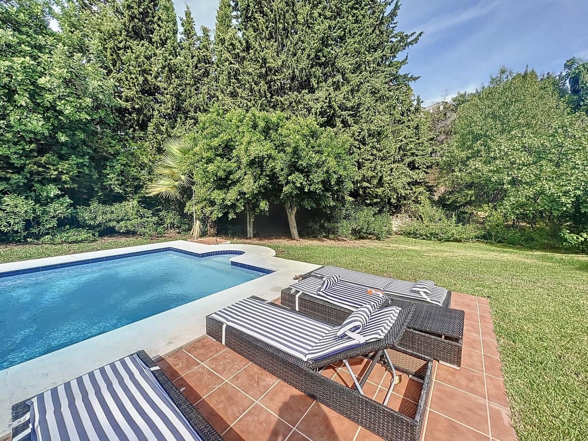 5 bedroom Villa for sale in Mijas with pool - € 1,000,000 (Ref: 9480539)