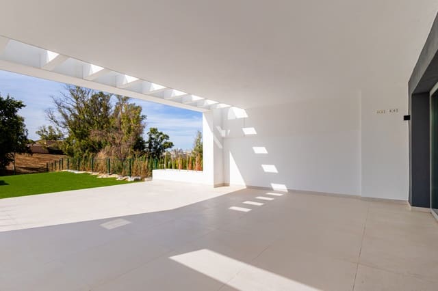 3 soveværelse Semi-Rækkehus til salg i San Pedro de Alcántara Pueblo, Marbella med swimmingpool garage - € 1.100.000 (Ref: 9480544)