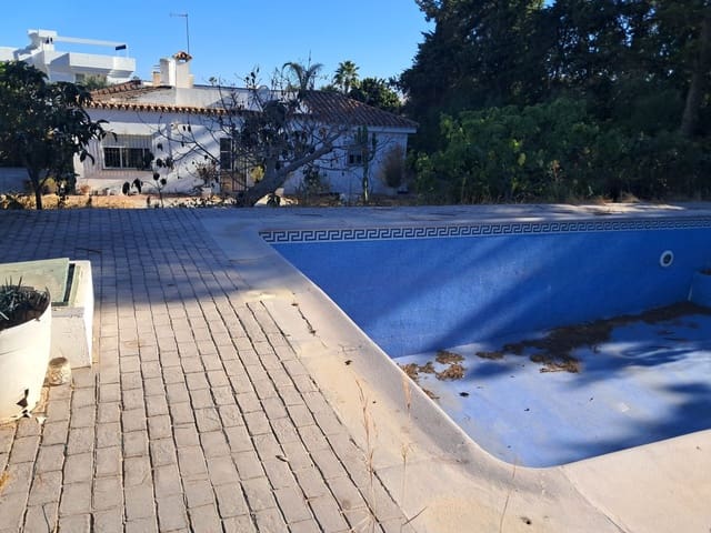 5 soveværelse Villa til salg i Centro, Estepona med swimmingpool - € 1.150.000 (Ref: 9480548)