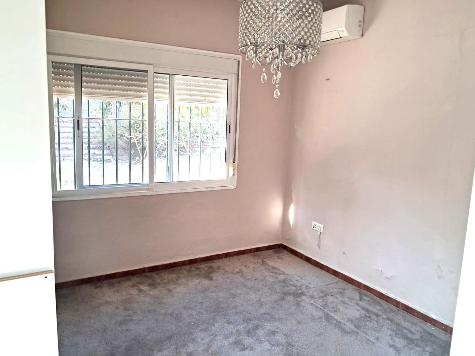 5 soveværelse Villa til salg i Estepona med swimmingpool - € 1.150.000 (Ref: 9480548)