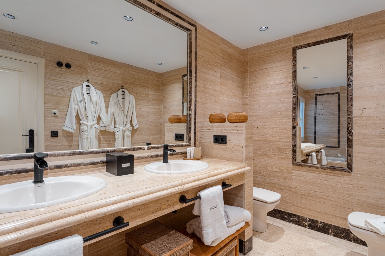 3 bedroom Apartment for sale in Golden Mile with pool - € 1,150,000 (Ref: 9480549)