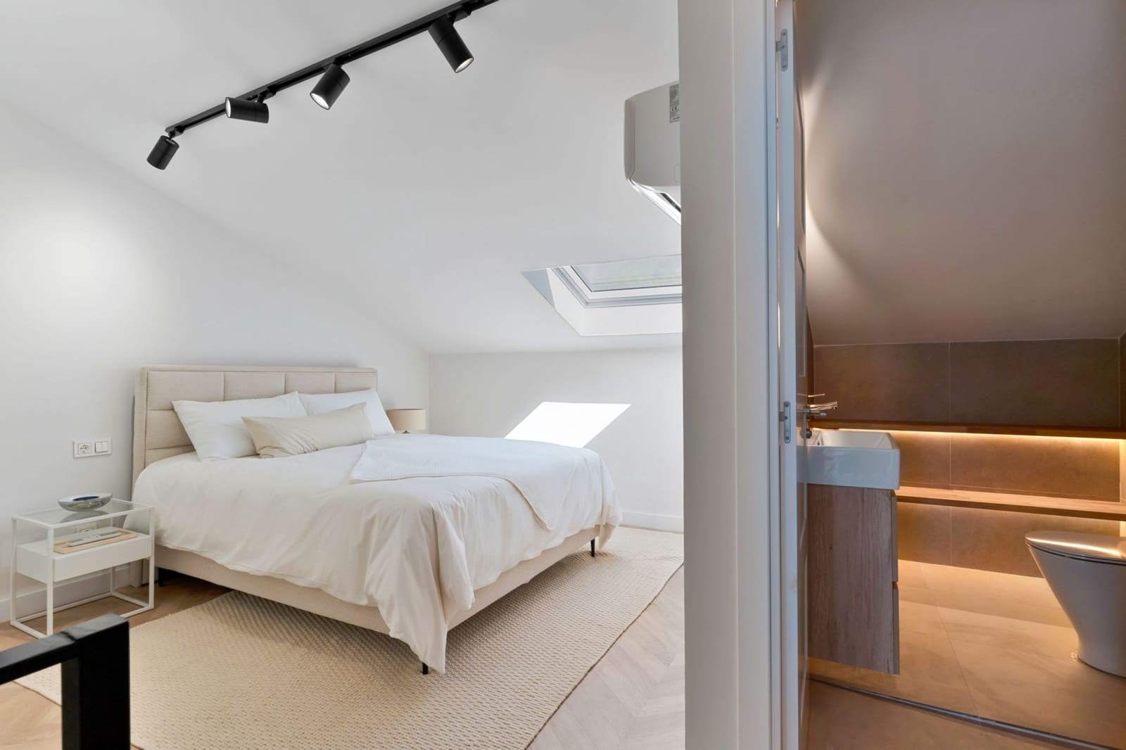 4 bedroom Townhouse for sale in Golden Mile with pool - € 1,169,000 (Ref: 9480550)