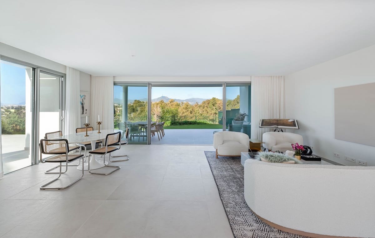 3 soveværelse Semi-Rækkehus til salg i San Pedro de Alcantara med swimmingpool garage - € 1.295.000 (Ref: 9480553)