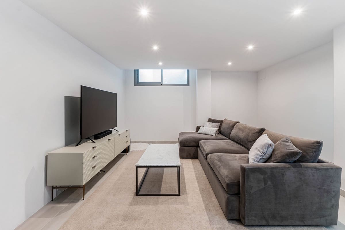 3 soveværelse Semi-Rækkehus til salg i San Pedro de Alcantara med swimmingpool garage - € 1.295.000 (Ref: 9480553)