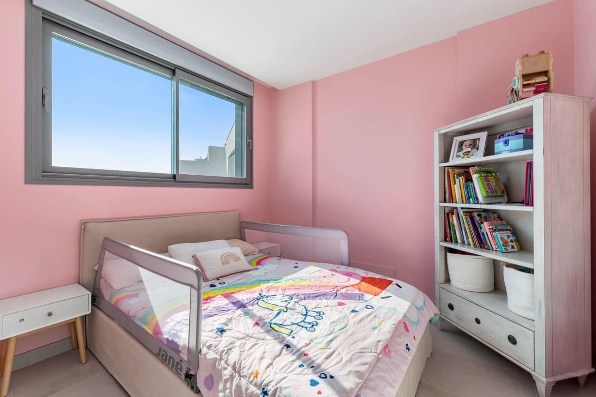 3 soveværelse Semi-Rækkehus til salg i San Pedro de Alcantara med swimmingpool garage - € 1.295.000 (Ref: 9480553)