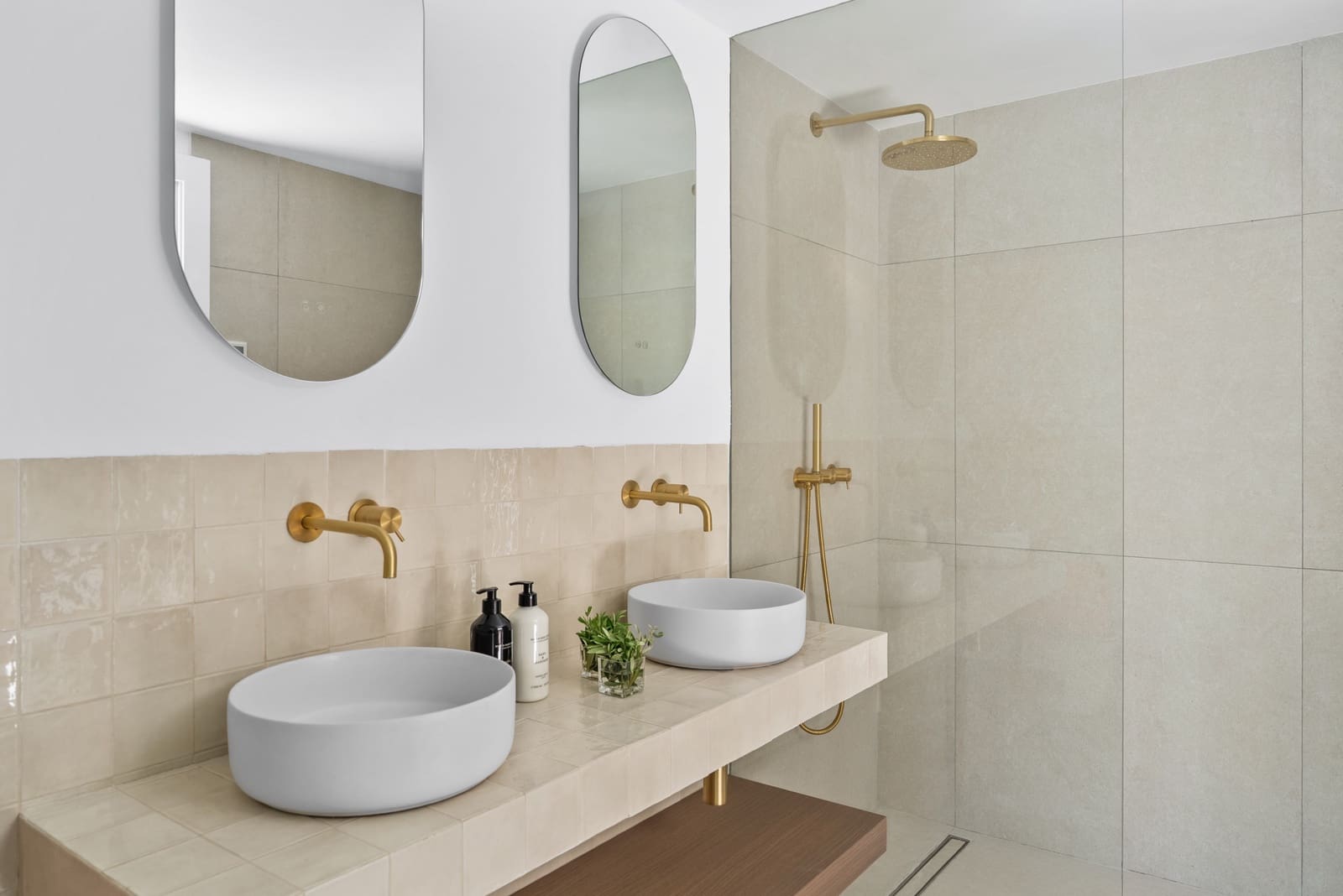 3 slaapkamer Villa te koop in Nueva Andalucia met zwembad garage - € 1.395.000 (Ref: 9480556)