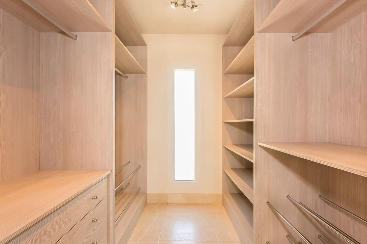 4 bedroom Villa for sale in Mijas with pool garage - € 1,400,000 (Ref: 9480558)