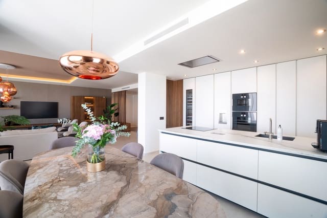 2 quarto Apartamento para venda em La Dama de Noche - La Alzambra, Marbella com piscina - 1 420 000 € (Ref: 9480559)