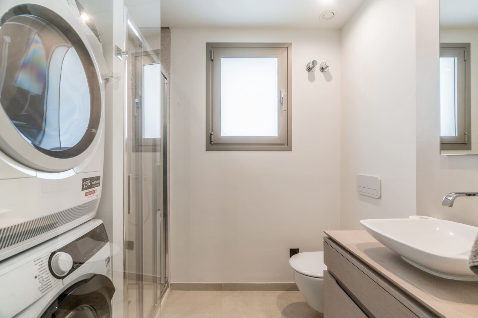 2 slaapkamer Appartement te koop in Nueva Andalucia met zwembad - € 1.420.000 (Ref: 9480559)